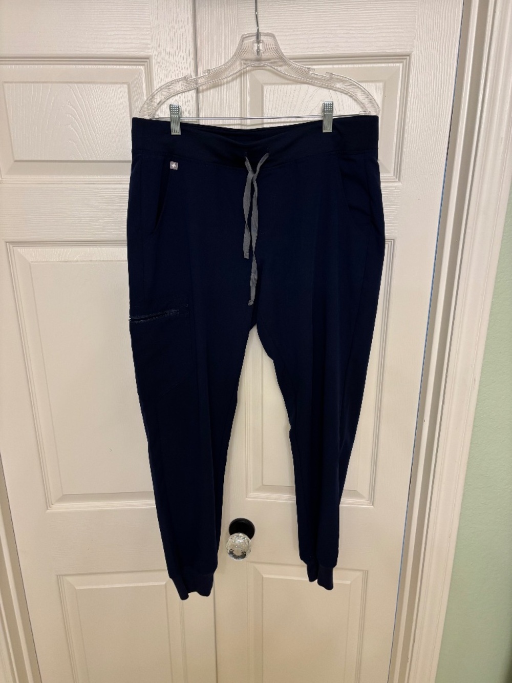 FIGS NAVY Zamora jogger women’s Large